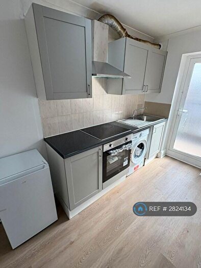 Studio To Rent In London, London, NW2