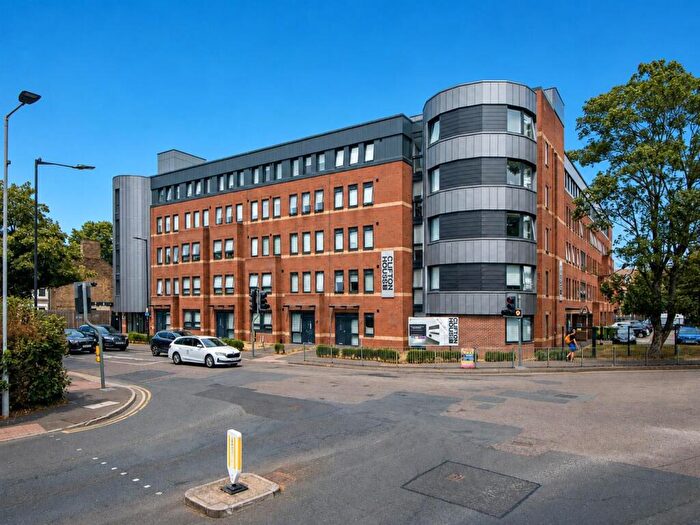 2 Bedroom Apartment To Rent In Broadway, Peterborough, PE1