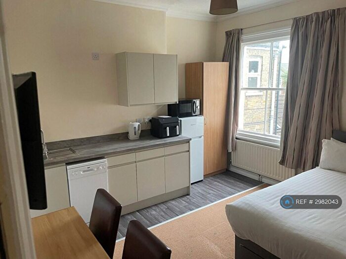 Studio To Rent In Fletton Ave, Peterborough, PE2