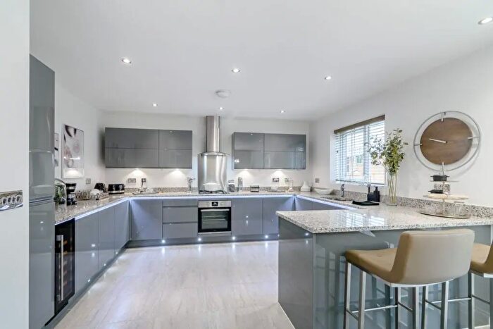 4 Bedroom Detached House For Sale In Watnall Road, Hucknall, NG15