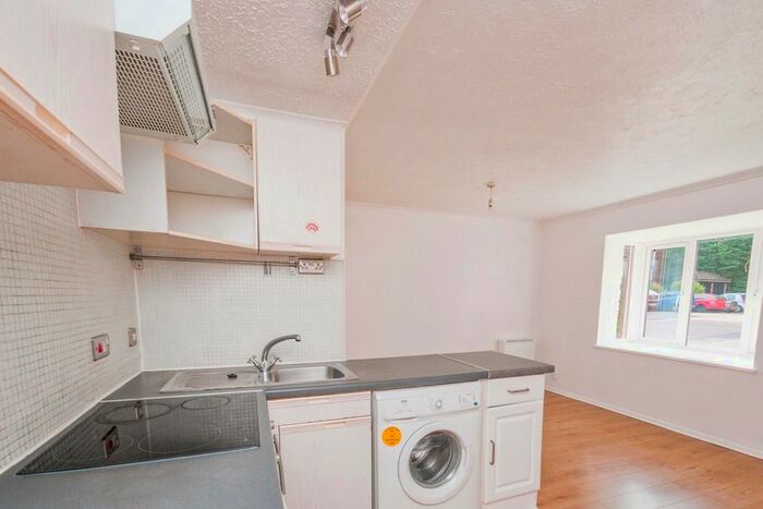Studio To Rent In Maunsell Park, Station Hill, Crawley RH10