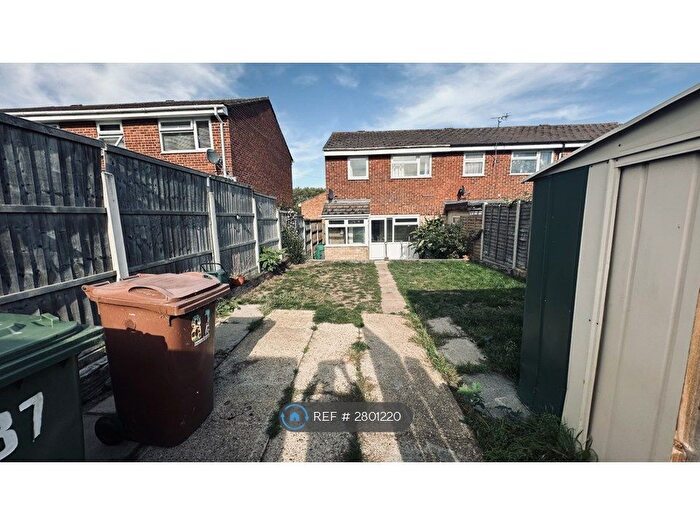 3 Bedroom Semi-Detached House To Rent In St Margarets Avenue, Stanford-Le-Hope, SS17
