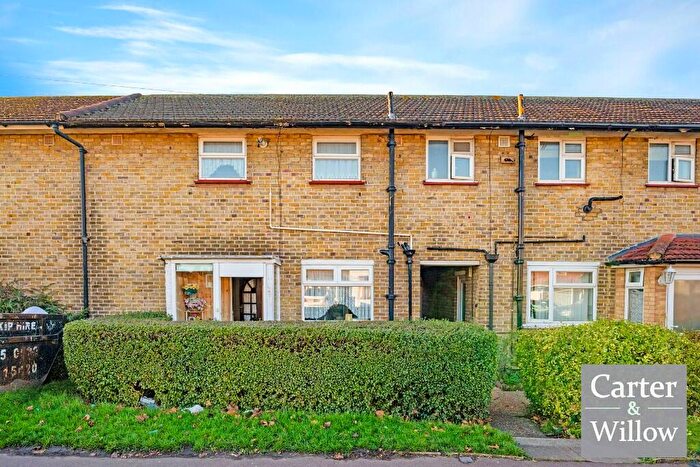 2 Bedroom Terraced House For Sale In Frizlands Lane, Dagenham, RM10
