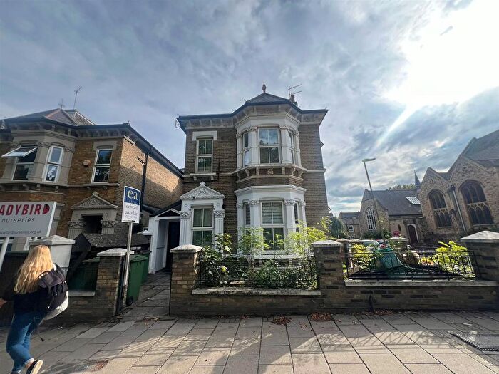 2 Bedroom Flat To Rent In Bromley Road, Beckenham, BR3