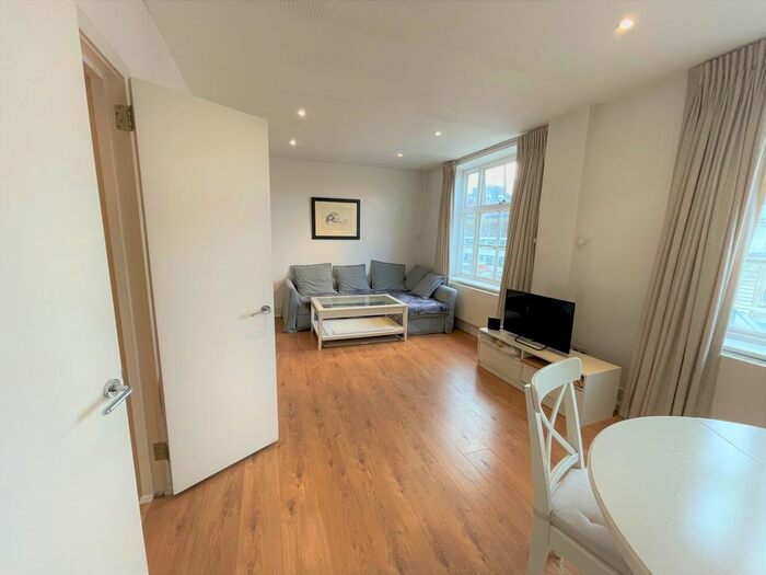 1 Bedroom Flat To Rent In Hertford Street, London, W1J