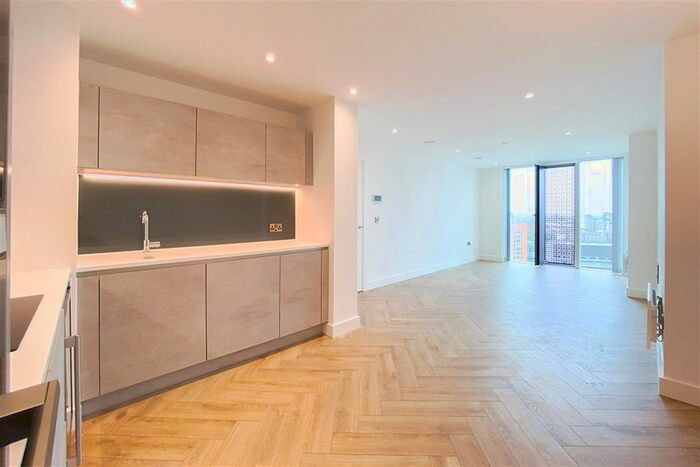 2 Bedroom Flat To Rent In Silvercroft Street, Manchester, M15