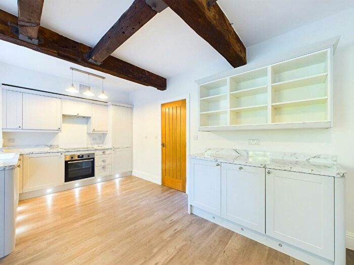 4 Bedroom End Of Terrace House To Rent In Bents Mill, Wilsden, BD13