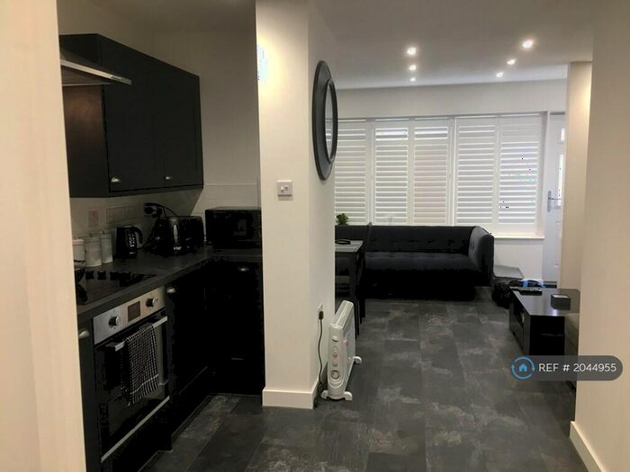 2 Bedroom Flat To Rent In Pirelli Way, Eastleigh, SO50