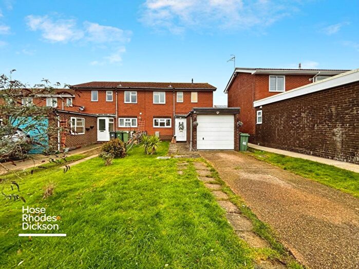 3 Bedroom House For Sale In Woods Drive, Apse Heath, Sandown, PO36