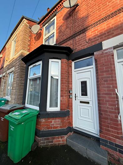 3 Bedroom Terraced House To Rent In Grimston Road, Nottingham, NG7