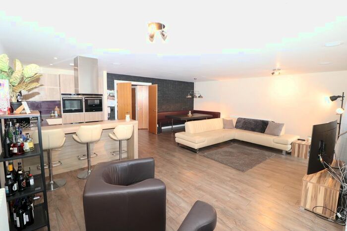 2 Bedroom Flat To Rent In Sheepcote Street, Birmingham, B16