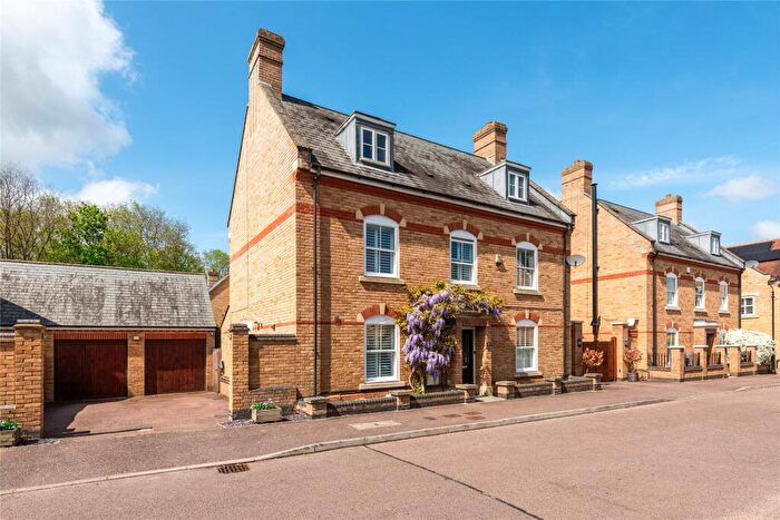 5 Bedroom Detached House For Sale In Heathcliff Avenue, Fairfield, Hitchin, Bedfordshire, SG5