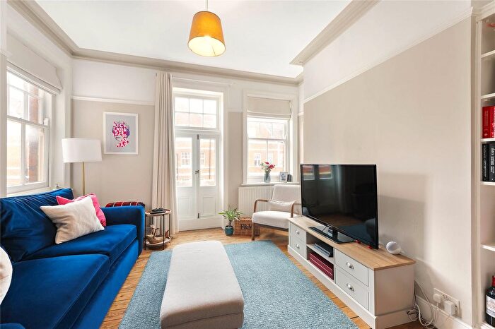 2 Bedroom Flat For Sale In Cyril Mansions, London, SW11