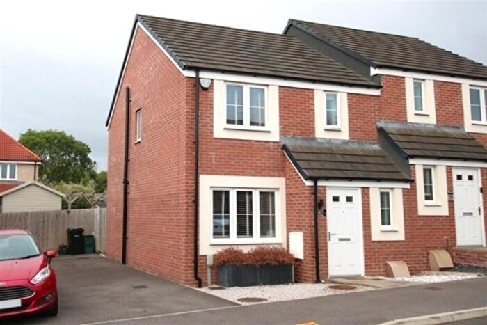 3 Bedroom Semi-Detached House For Sale In Aesop Drive, BS31