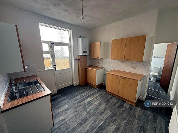 2 Bedroom Flat To Rent In Warbreck Drive, Blackpool, FY2