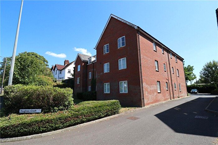 2 Bedroom Apartment For Sale In Hughes Croft, Bletchley, MK3