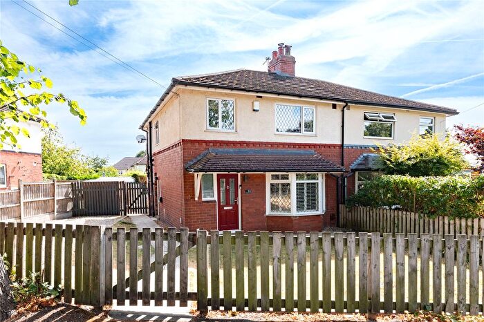 3 Bedroom Semi Detached House For Sale In Broadgate Walk, Horsforth, Leeds, West Yorkshire, LS18