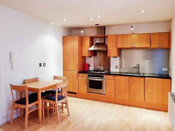 1 Bedroom Flat To Rent In Bowman Lane, Leeds, West Yorkshire, LS10