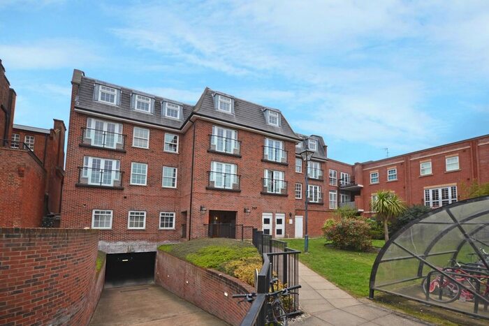 2 Bedroom Flat To Rent In Constable Mews, Bromley, BR1