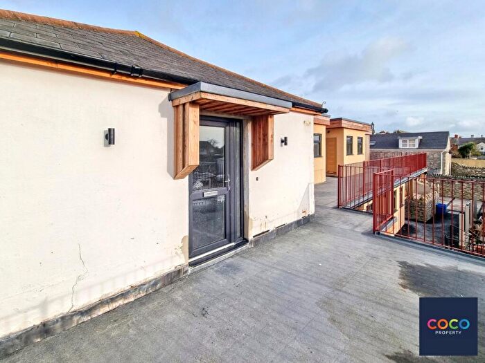 2 Bedroom Flat To Rent In Clifton Court, Grove Road, Portland, Dorset, DT5