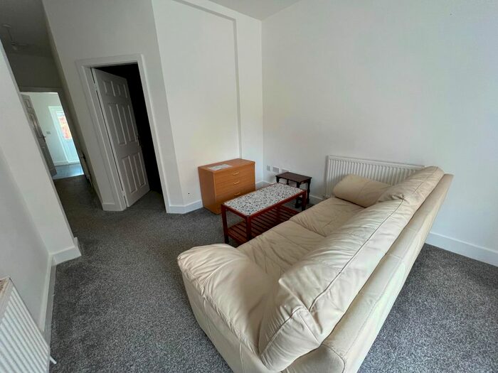 1 Bedroom Flat To Rent In Hexthorpe Road, Doncaster, DN4