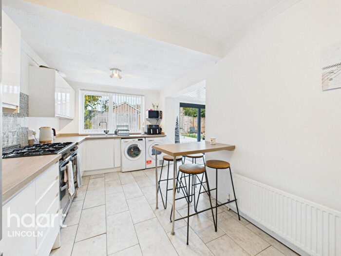 4 Bedroom Detached Bungalow For Sale In Goldfinch Close, Skellingthorpe, LN6