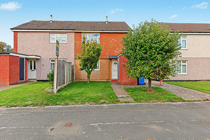2 Bedroom Semi-Detached House For Sale In Harehill Road, Grangewood, Chesterfield, S40