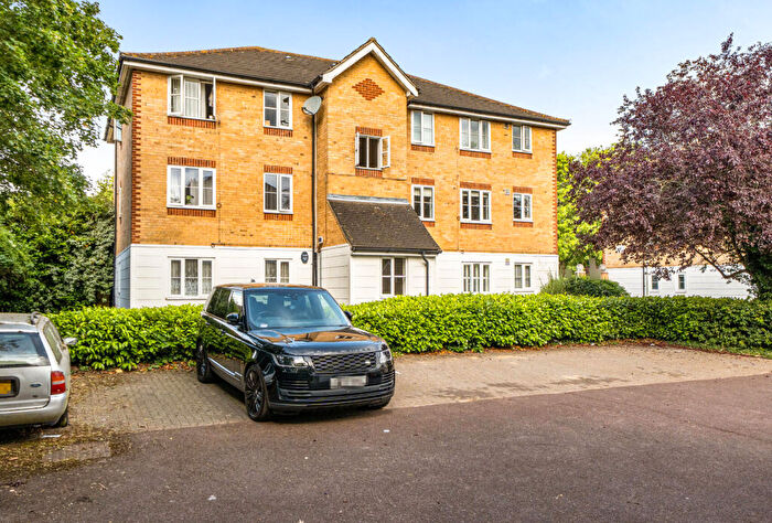 Apartment For Sale In Chipstead Close, Sutton, SM2