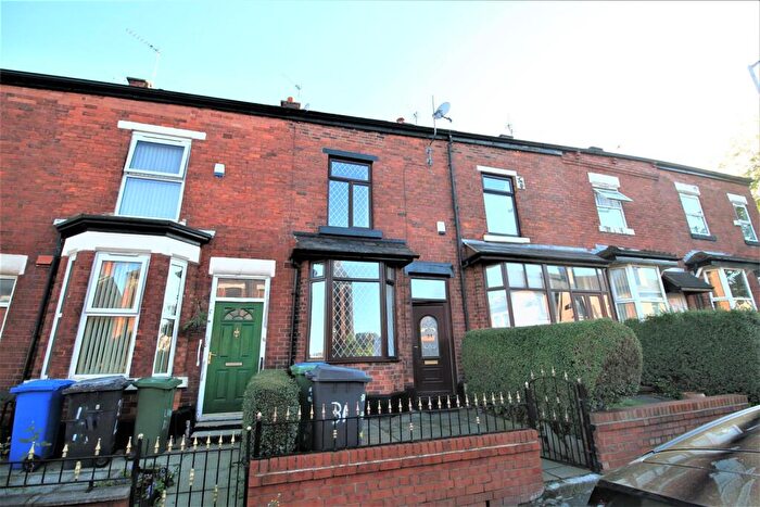 2 Bedroom Terraced House For Sale In Lumn Road, Hyde, SK14