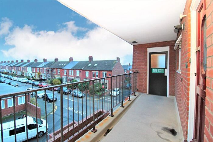 1 Bedroom Flat To Rent In Roxburgh House, Roxburgh Terrace, Whitley Bay, NE26