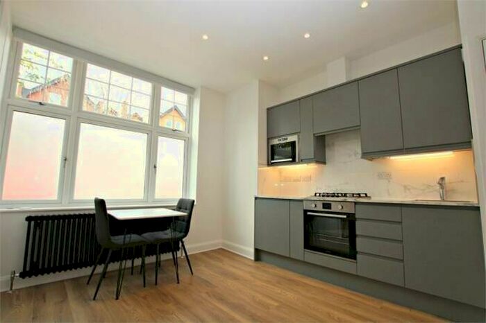 1 Bedroom Flat To Rent In Grove Road, Willesden, NW2