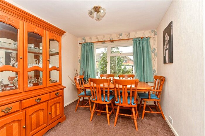 3 Bedroom Semi-Detached House For Sale In Northumberland Avenue, Rainham, Gillingham, Kent, ME8