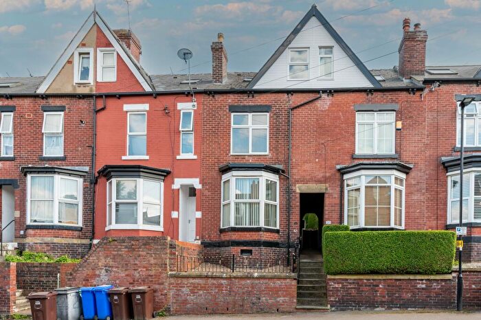4 Bedroom Terraced House For Sale In Westbrook Bank, Sharrow Vale, S11