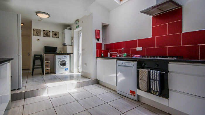 6 Bedroom Terraced House To Rent In Dawlish Road, Selly Oak, Birmingham, B29