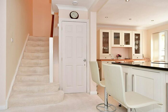 3 Bedroom End Of Terrace House For Sale In Cliftonville, Dorking, Surrey, RH4