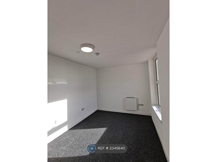 1 Bedroom Flat To Rent In Chepstow Road, Newport, NP19
