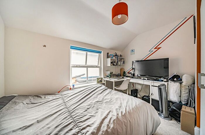 3 Bedroom Semi-detached House For Sale In West End, Woking, Surrey, GU24