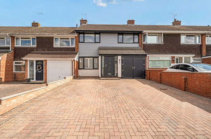 3 Bedroom Terraced House For Sale In Boness Road, Wroughton, Swindon, SN4