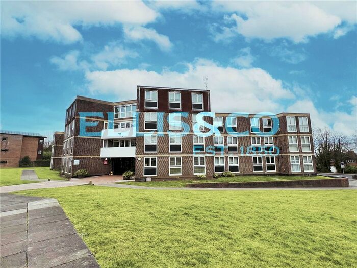 3 Bedroom Flat To Rent In Rusper Close, Stanmore, Middlesex, HA7