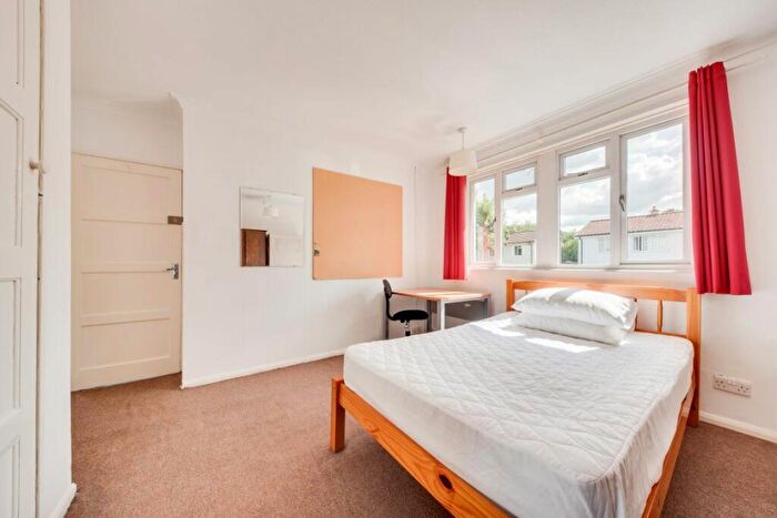 4 Bedroom House To Rent In Old Park Avenue, Canterbury, CT1