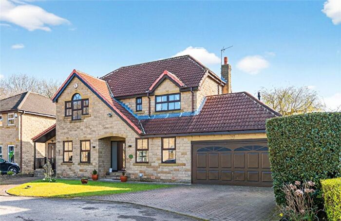 5 Bedroom Detached House For Sale In Wigton Chase, Leeds, West Yorkshire, LS17