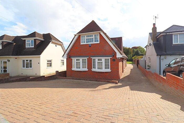 5 Bedroom Detached House For Sale In Lower Rainham Road, Rainham, ME8