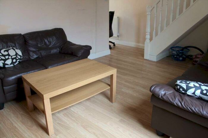 4 Bedroom Terraced House To Rent In May Street, Cathays, Cardiff, CF24