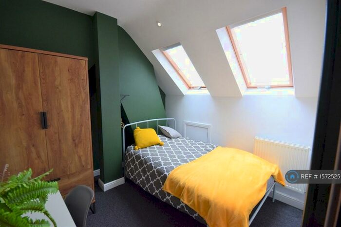 6 Bedroom Detached House To Rent In Avonvale Road, Bristol, BS5