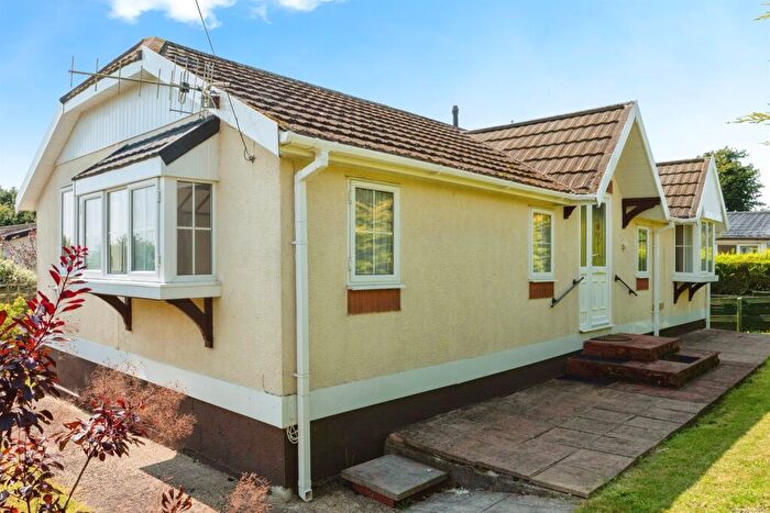 2 Bedroom Park Home For Sale In Bridport Road, Dorchester, DT2