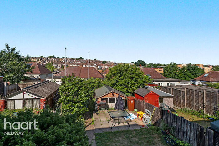 3 Bedroom Terraced House For Sale In Howard Avenue, Rochester, ME1