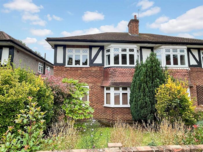 2 Bedroom Maisonette To Rent In Mill Vale, Bromley, BR2