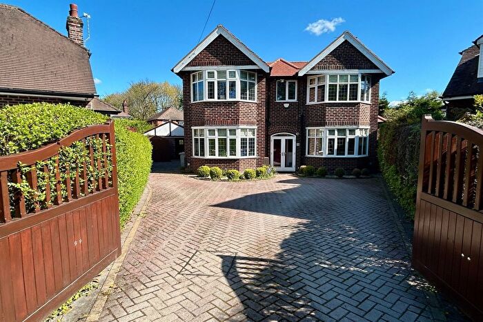 4 Bedroom Detached House For Sale In The Green, Handforth, SK9