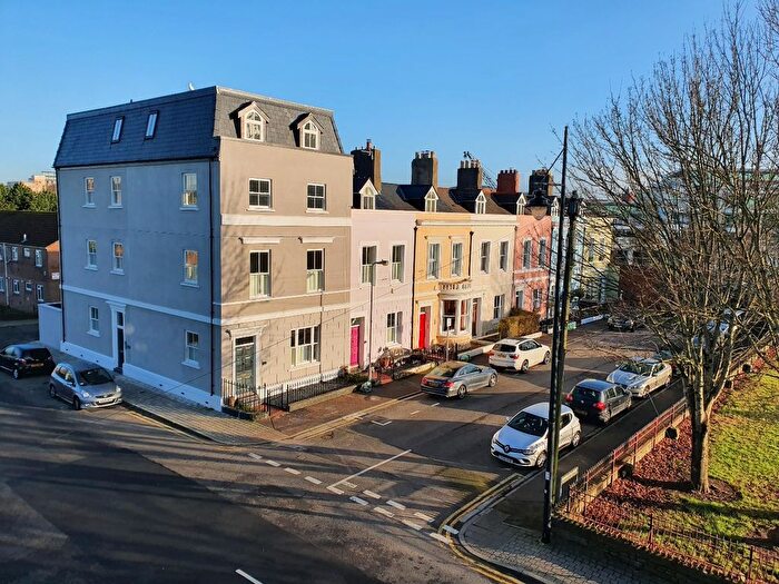 2 Bedroom Property To Rent In Bute Esplanade, Cardiff, CF10