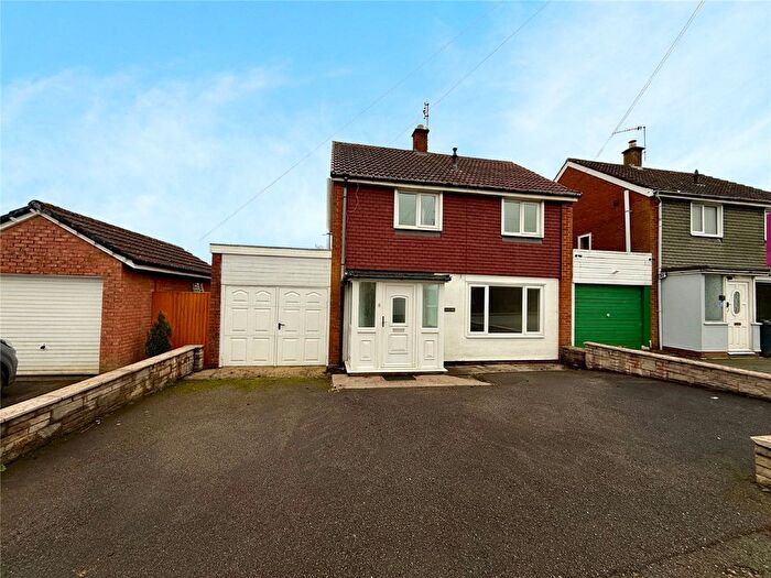 3 Bedroom Link Detached House For Sale In Brookfield Road, Welshpool, Powys, SY21